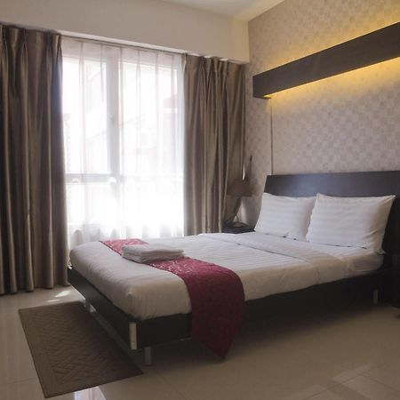 Sunshine City Suites Pasig City Kültér fotó