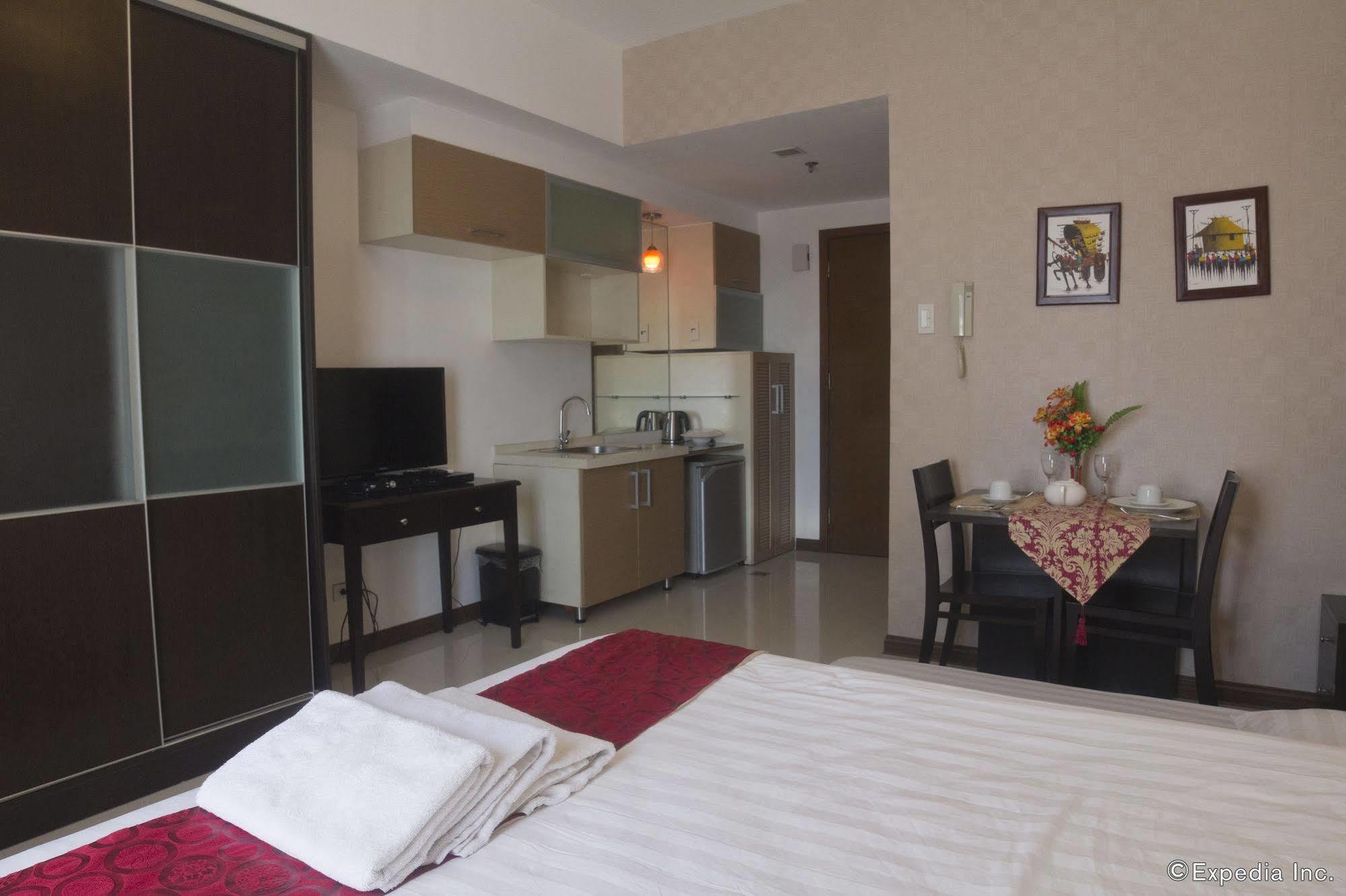 Sunshine City Suites Pasig City Kültér fotó