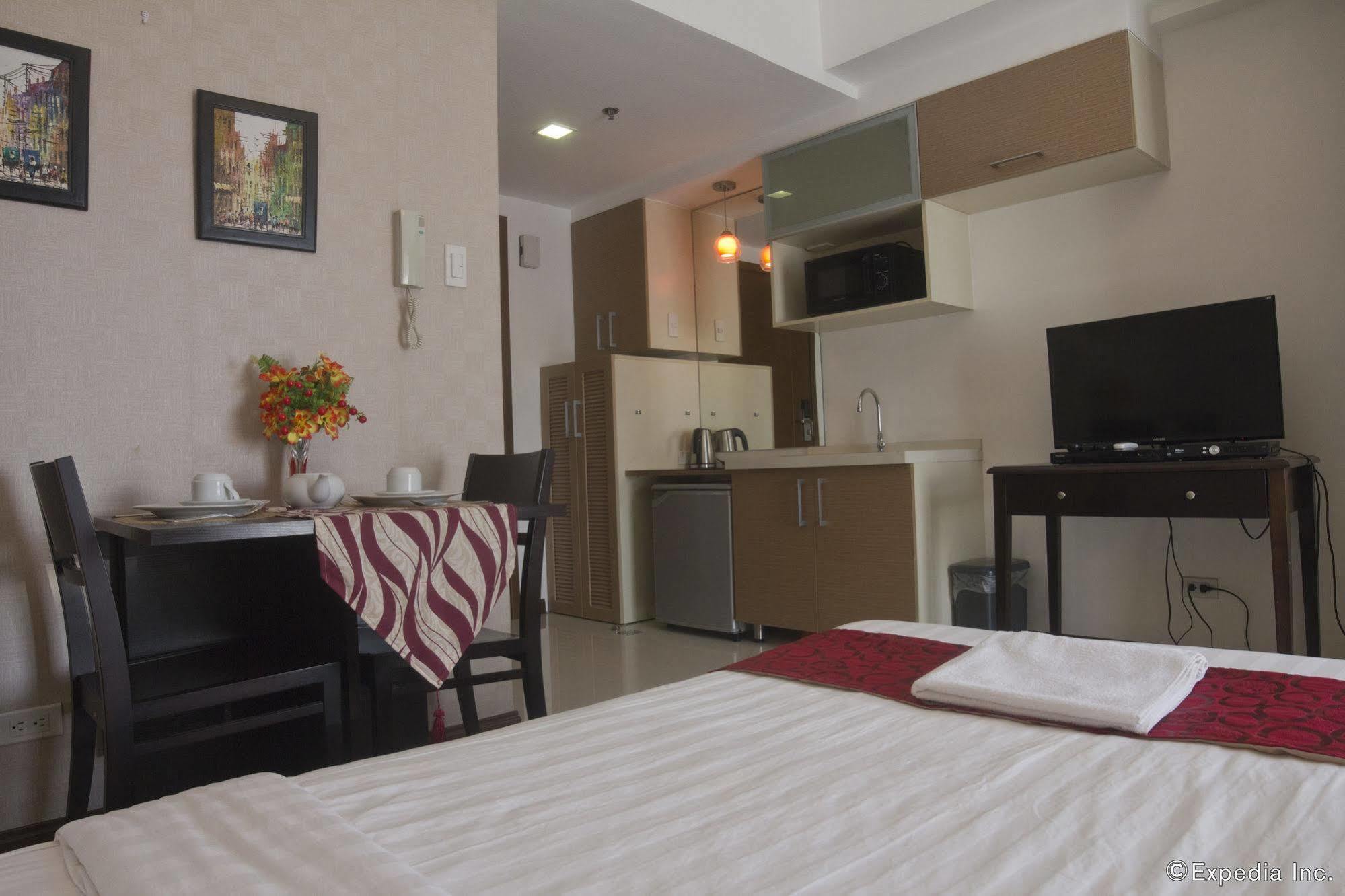 Sunshine City Suites Pasig City Kültér fotó