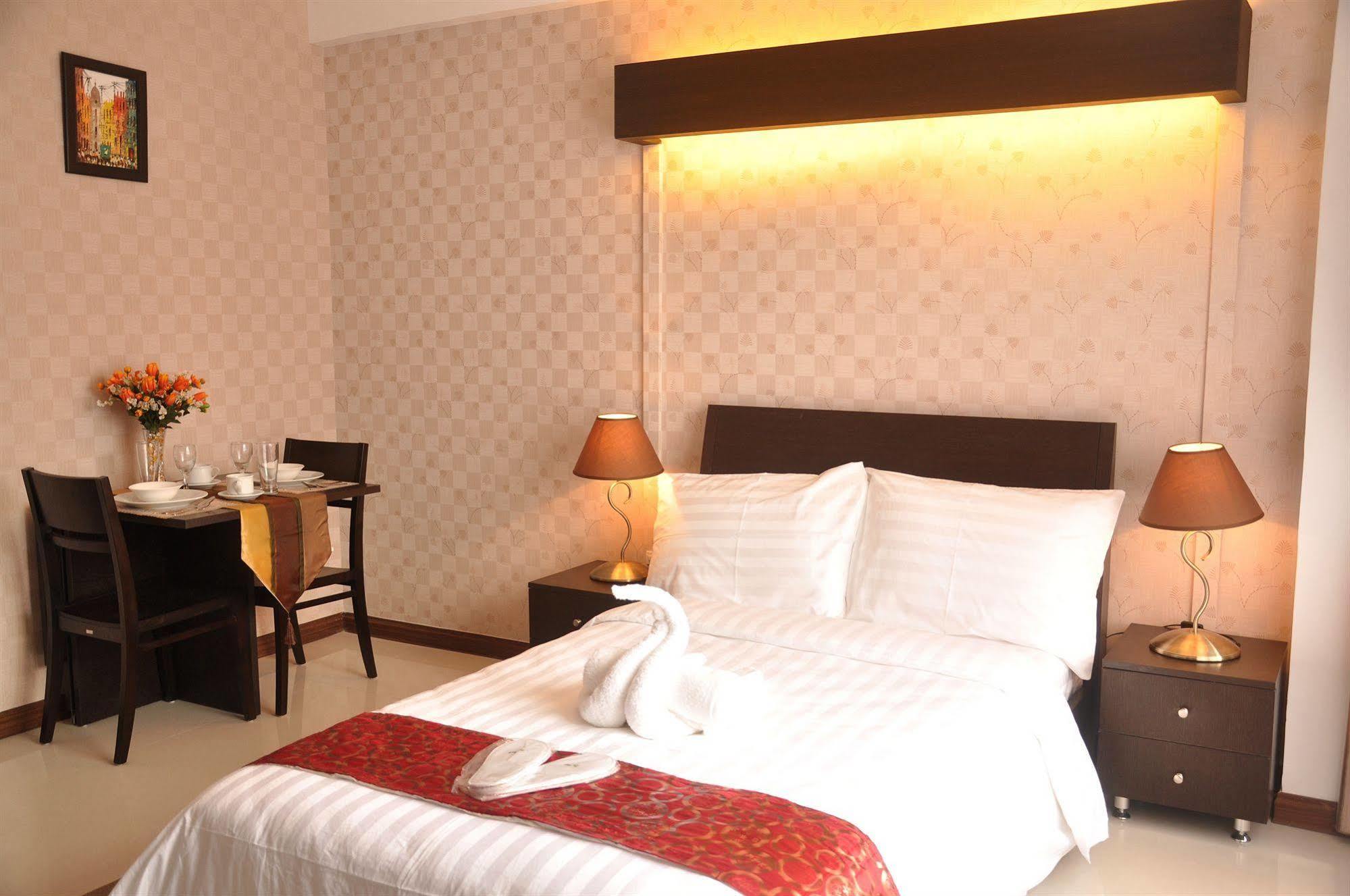 Sunshine City Suites Pasig City Kültér fotó