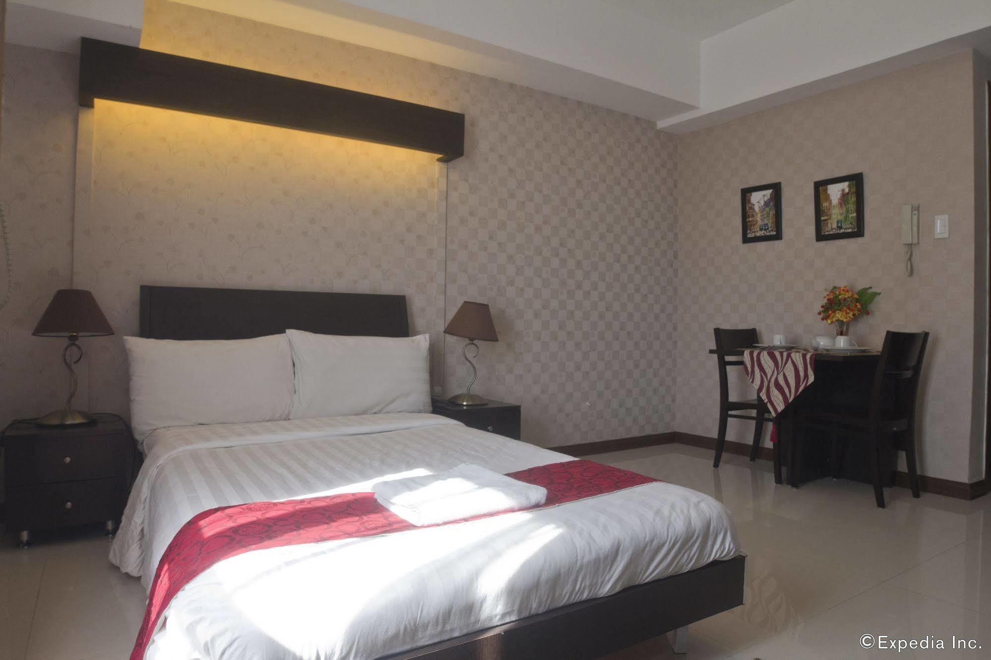 Sunshine City Suites Pasig City Kültér fotó